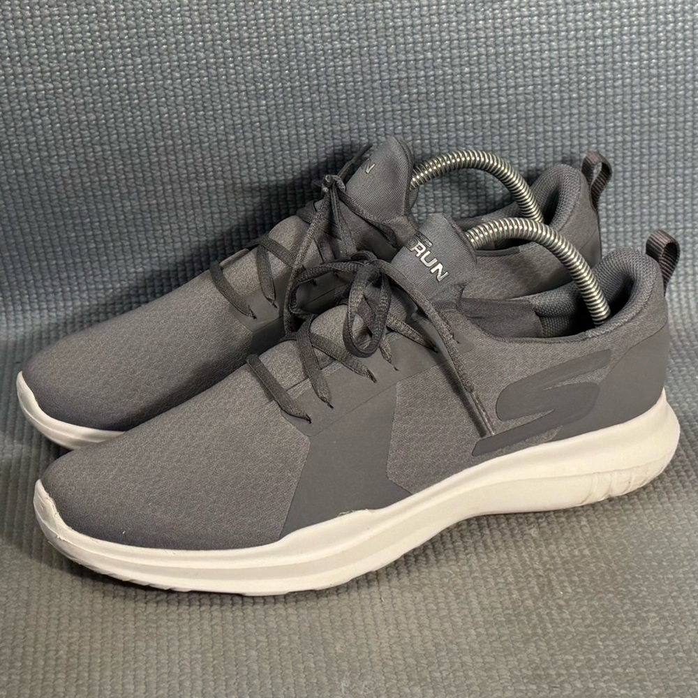 Skechers Women’s Mojo Go Run Gray Athletic Shoes Size‎ 10